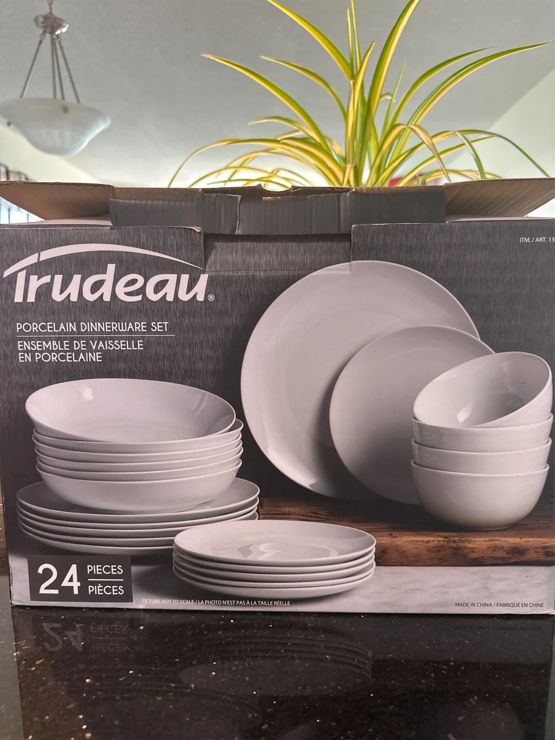 Trudeau 24-Piece Porcelain Dinnerware Set