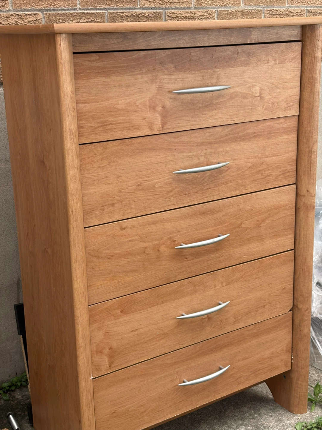 Wooden Dresser with 5 Drawers