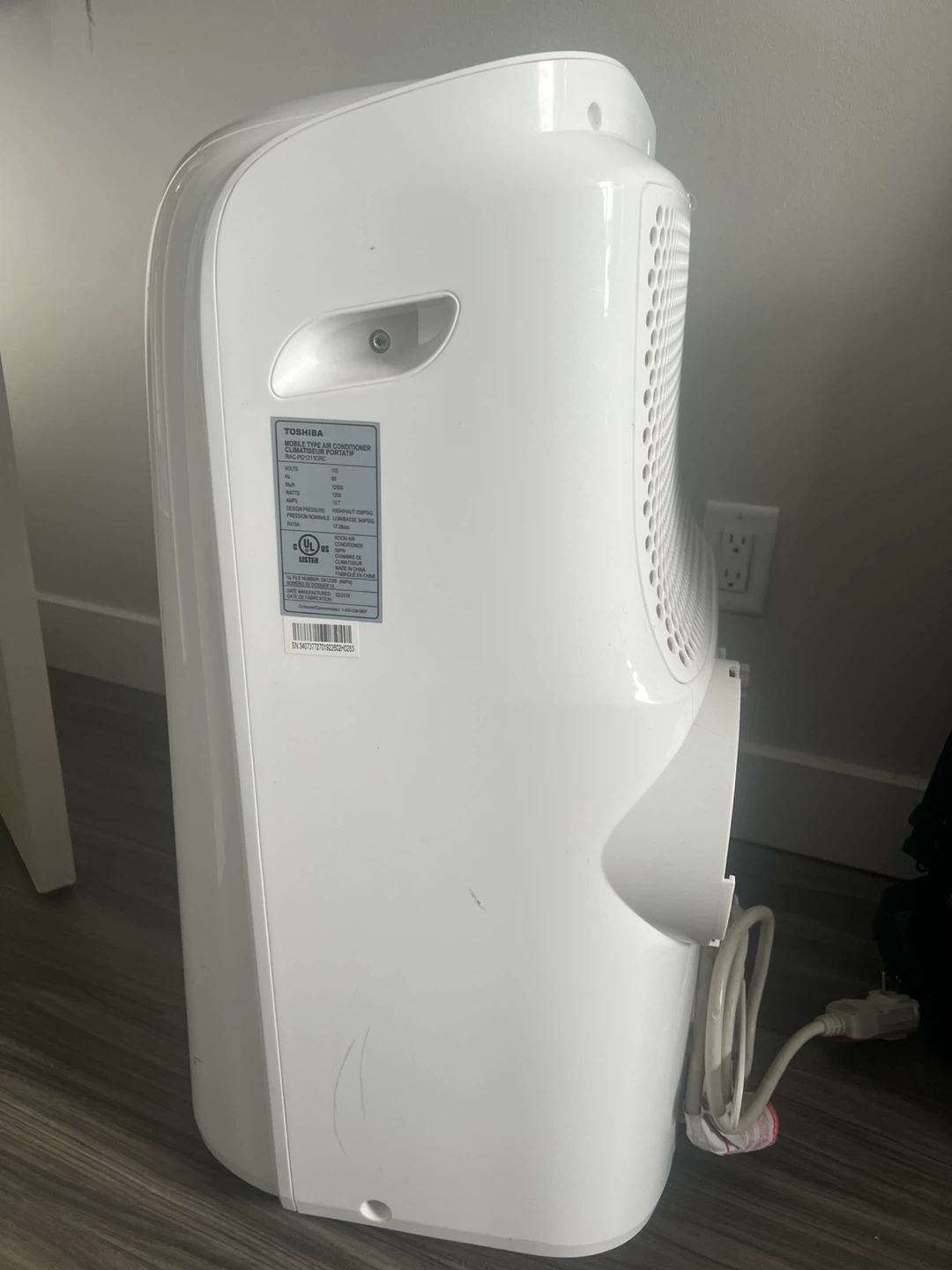 Toshiba Portable Air Conditioner - photo 2