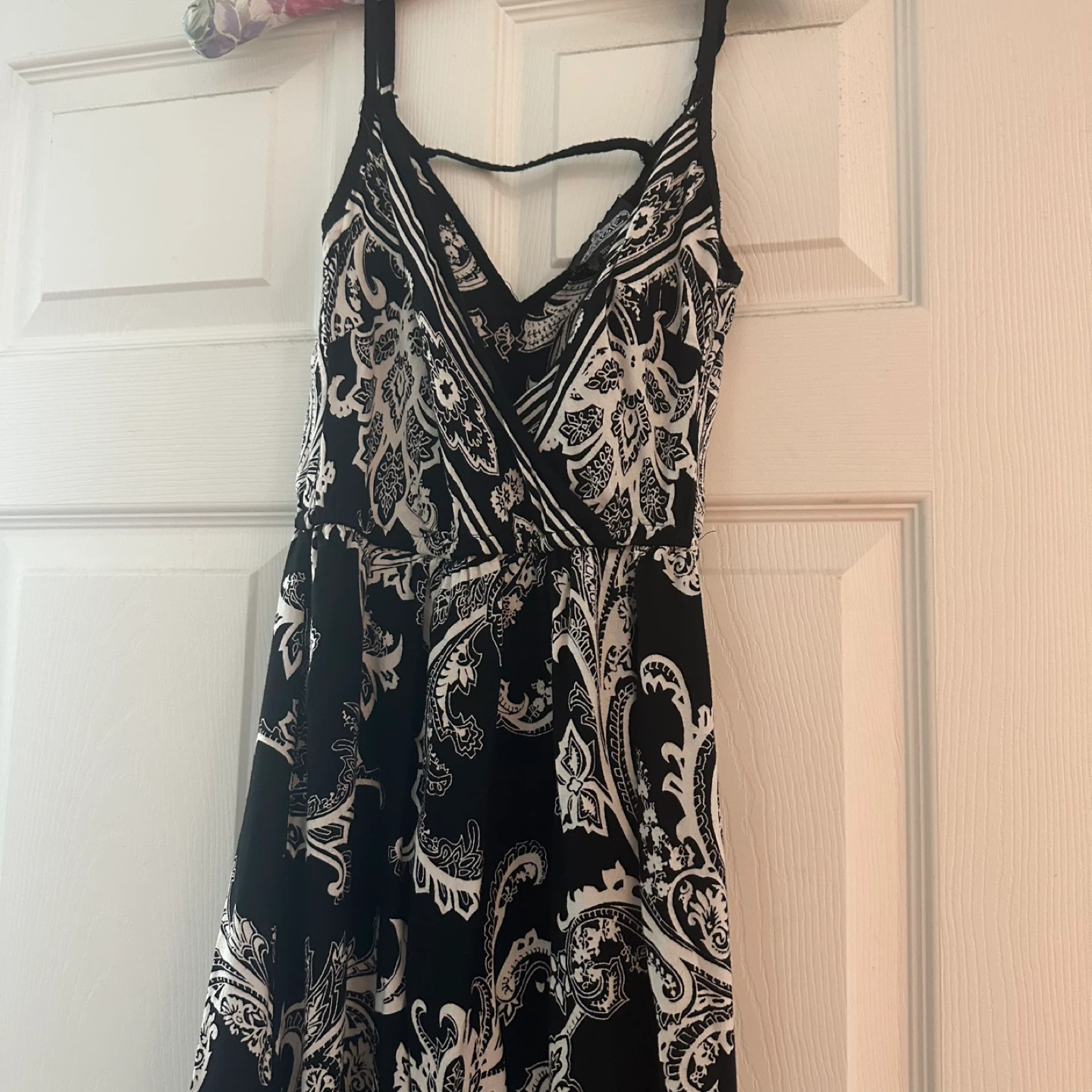 Black and White Paisley Maxi Dress - photo 2