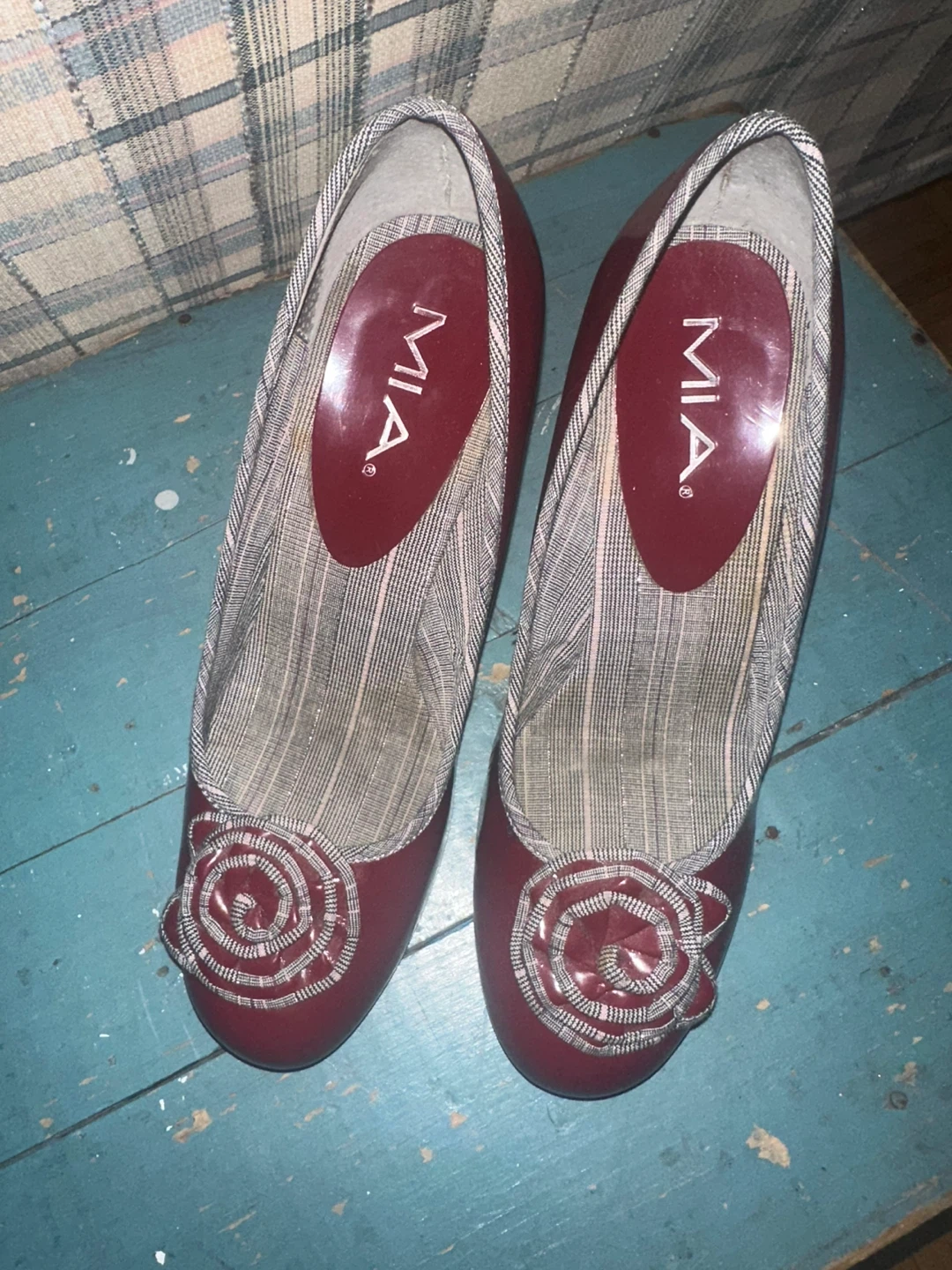 MIA Women's Red Heels with Flower Detail
