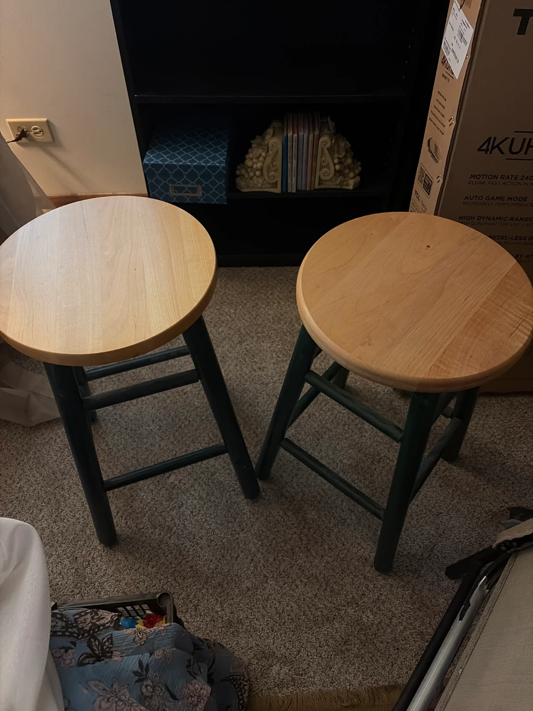 Set of barstools