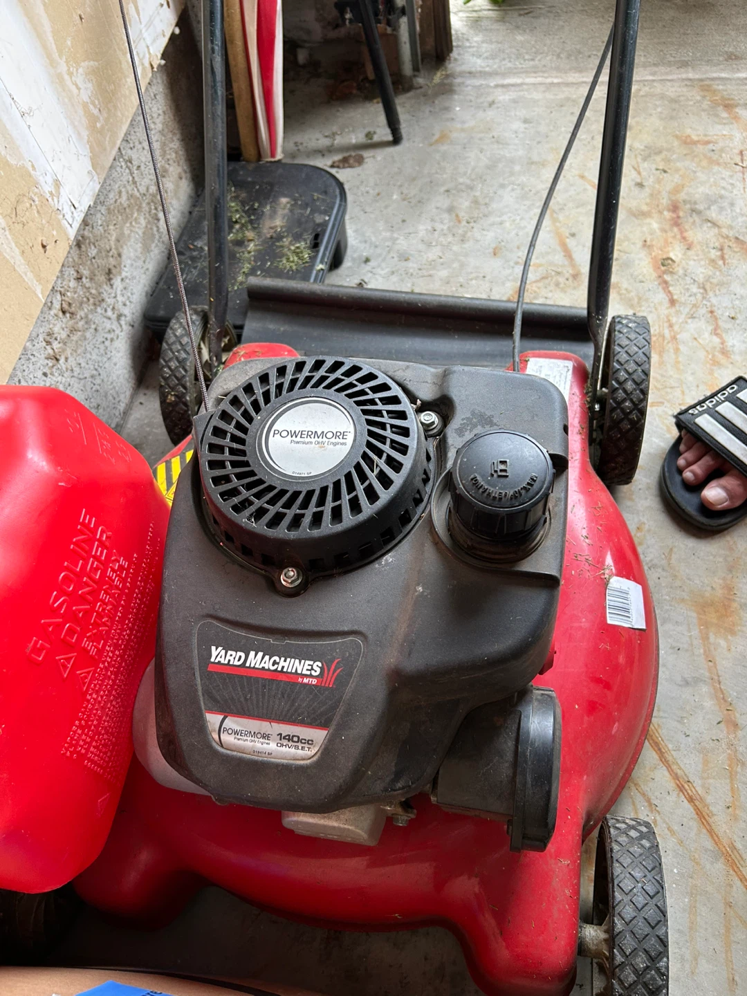 Yard Machines Lawnmower