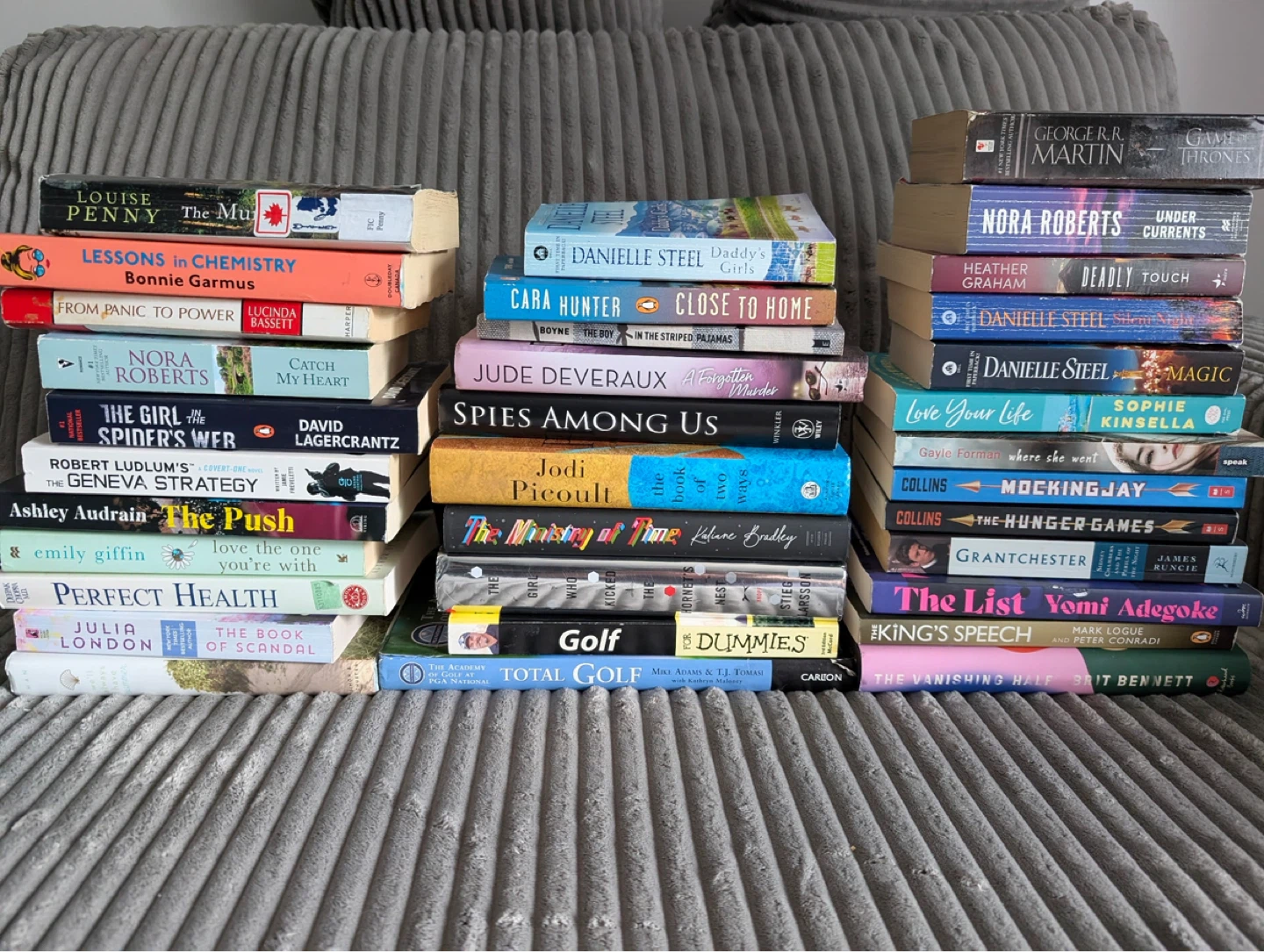 34 Books: jodi picoult, Danielle Steel, Nora Roberts