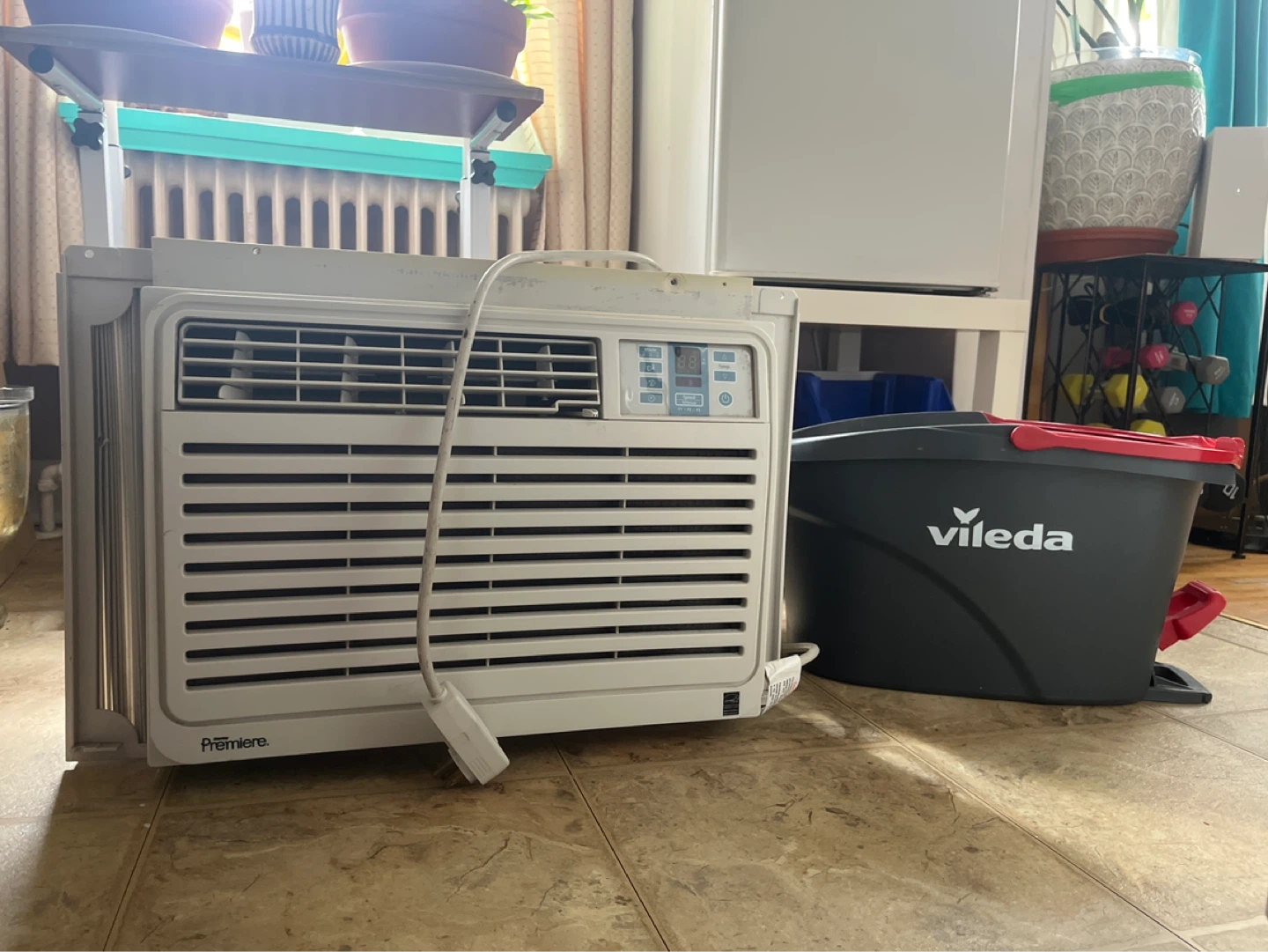 8000 BTU Danby Premiere Air Conditioner - photo 4
