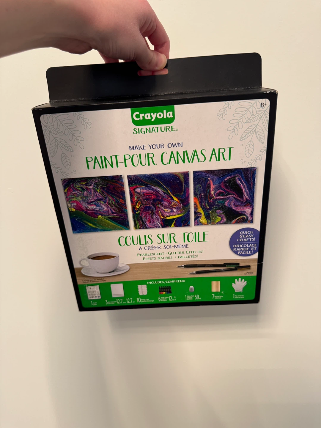 Brand New Crayola Paint Pour Canvas Art Kit