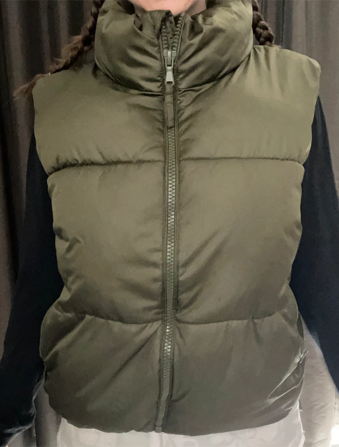 Old Navy Olive Green Spring Puffer Vest S/M Excellent Condition - photo 3