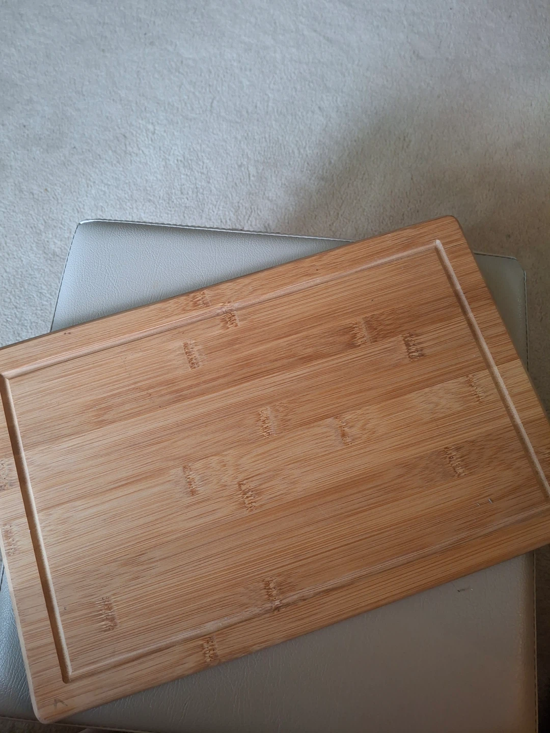Wood cutting board (never been used)