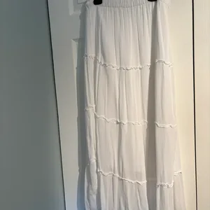 Hollister White Tiered Maxi Skirt