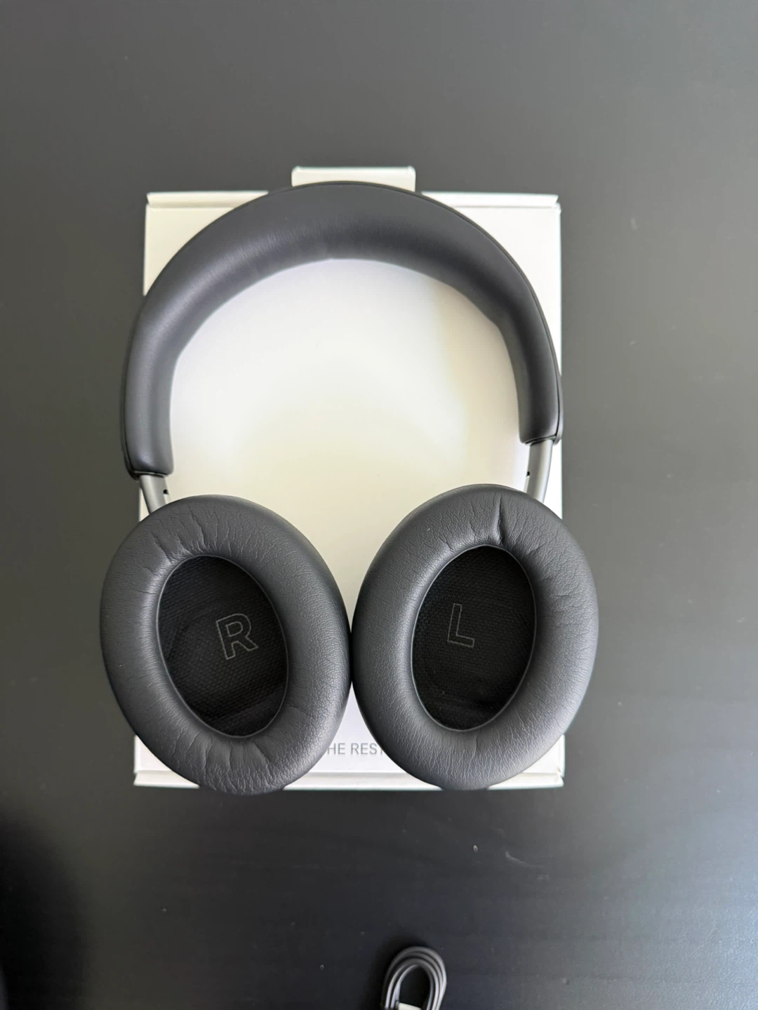 Bose QC Ultra Headphones (1st Gen) – Black – Like New in Box - photo 2