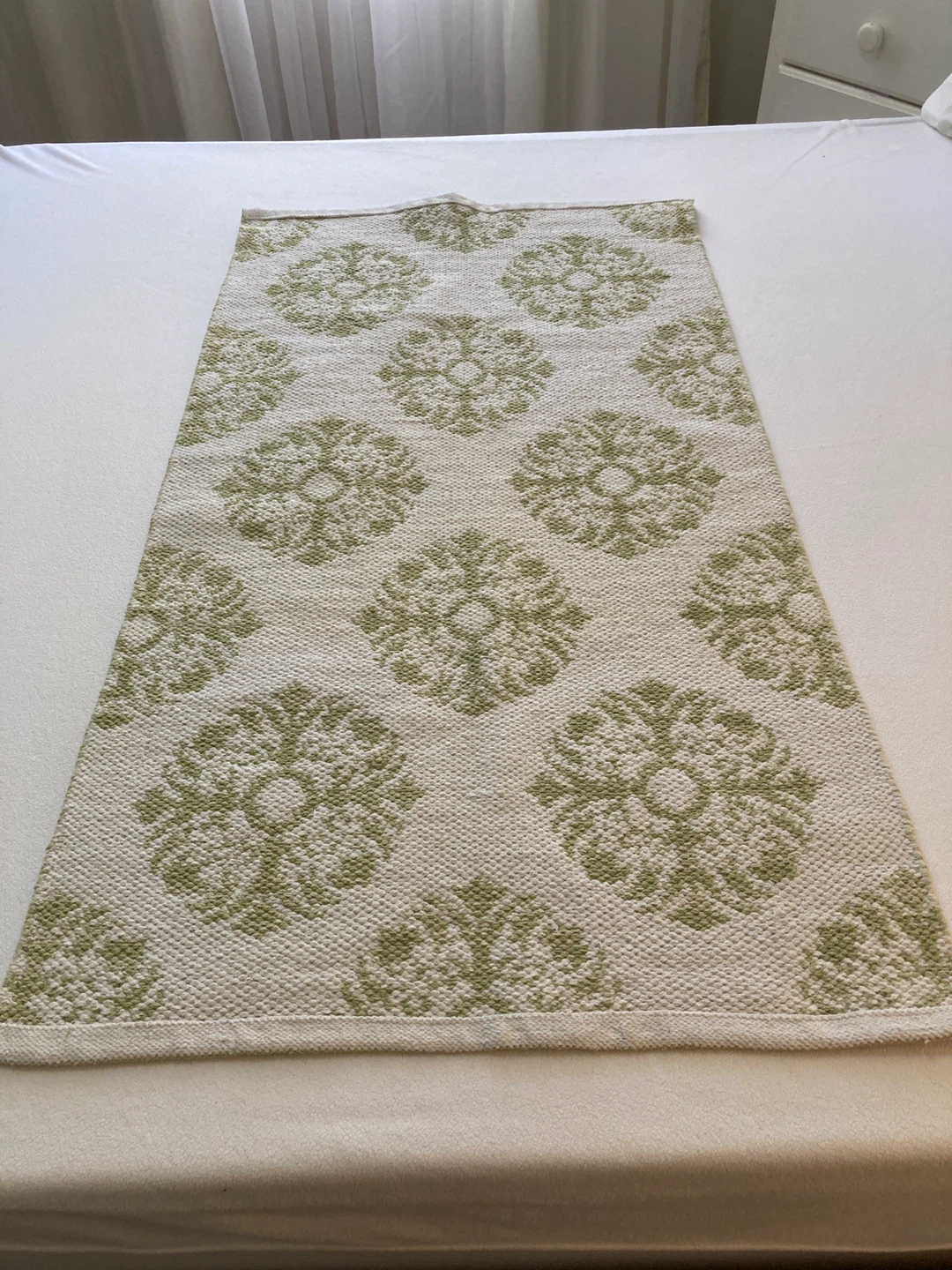 Runner - Green and White Floral Pattern - photo 2