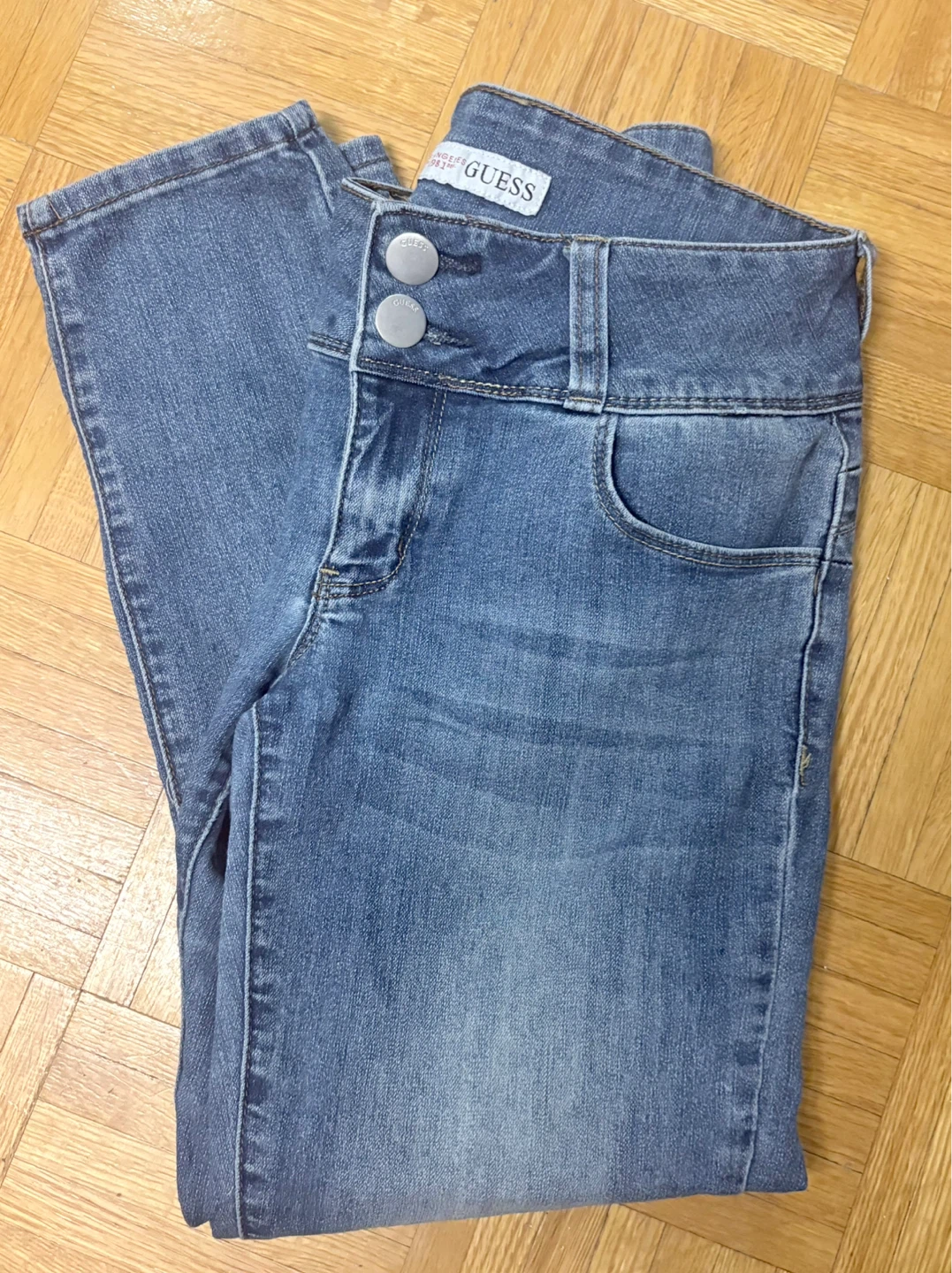 GUESS Denim Jeans !
