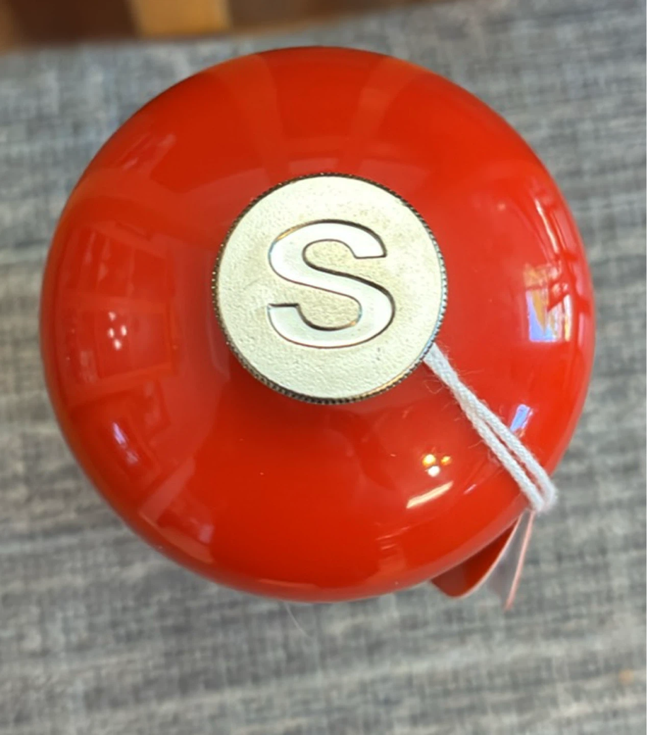 New Le Creuset Cherry Salt Mill - photo 4