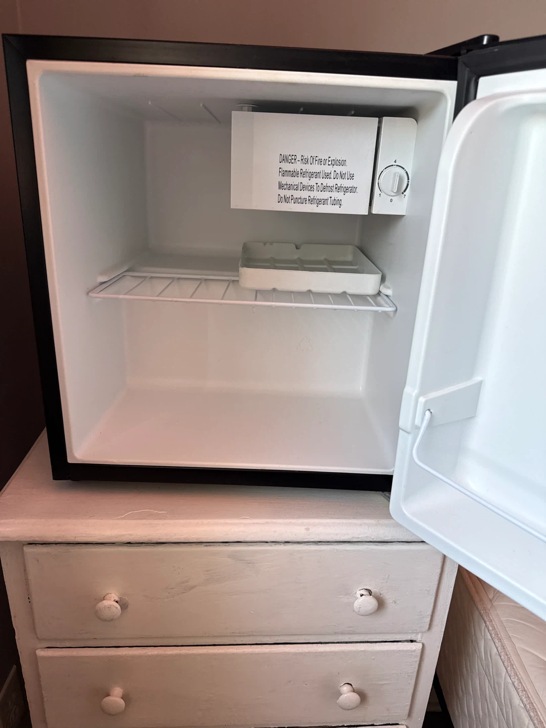 Galanz Mini Fridge