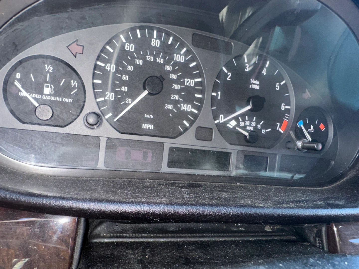 Silver BMW 3 Series Sedan - photo 5