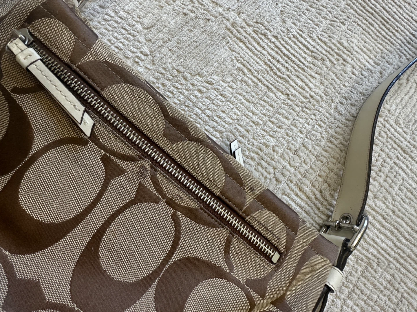 Coach Signature Bag - photo 4