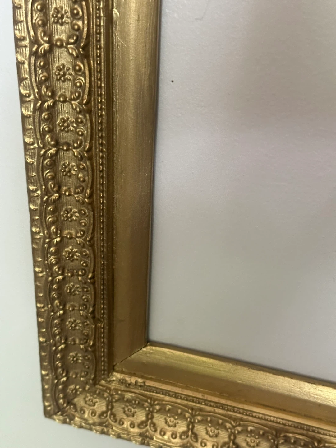 Antique Gold Gilt Trim Picture Frame - photo 4