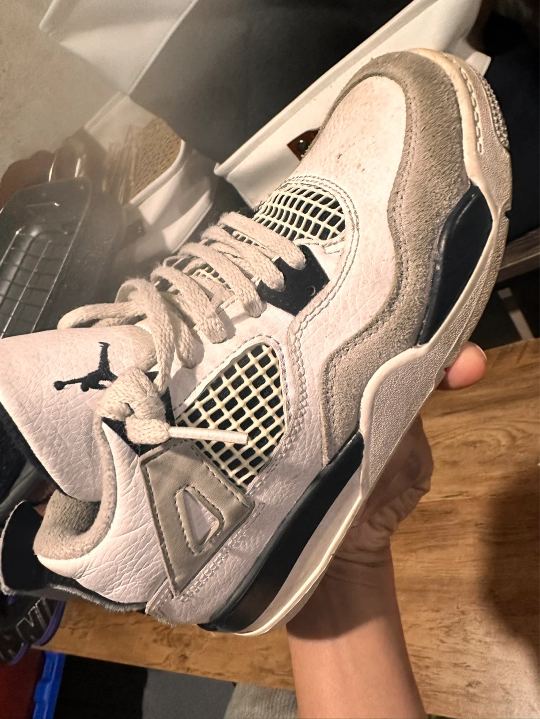 Jordan 4 Retro (Kids) White Cement) size 2 US - photo 2