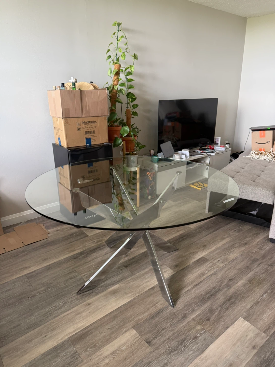 Round Glass Dining Table with Starburst Base - photo 3