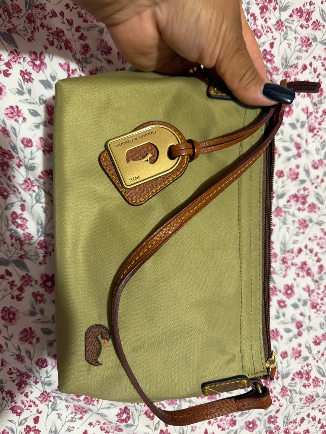 Dooney & Bourke Khaki/Brown Duck Logo Wristlet - photo 4