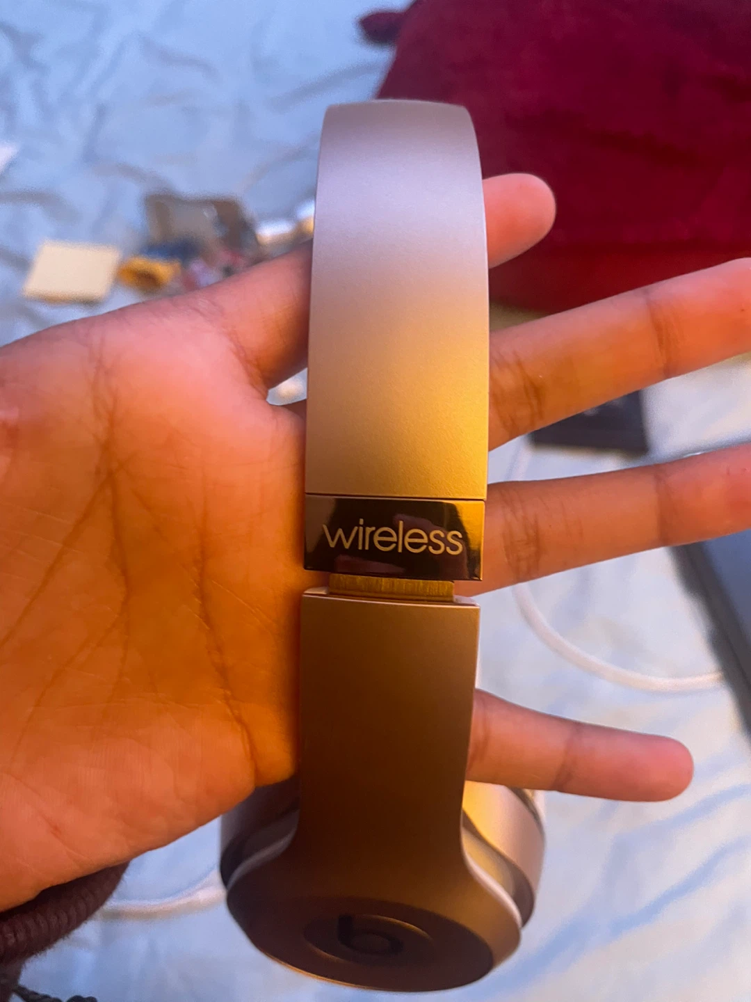Beats Solo Wireless Gold Headphones - photo 2