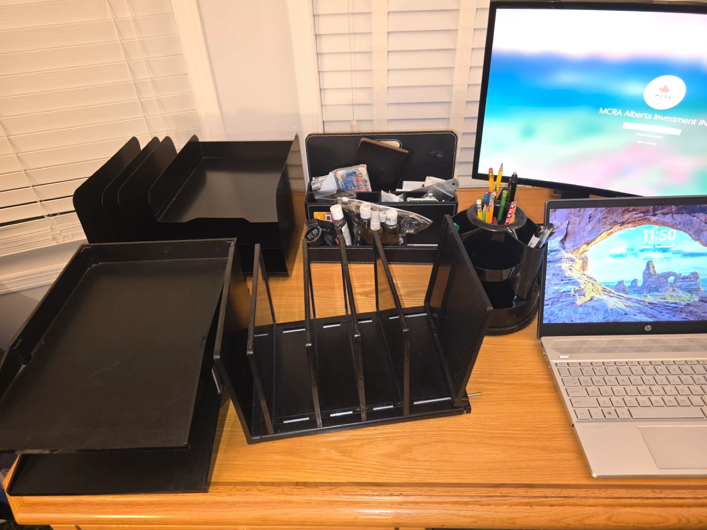 Office Organization Lot: Binders, Desk Organizers, Frames - photo 4