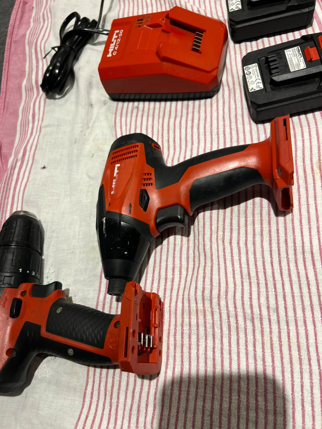 12V hilti HammerDrill set - photo 2