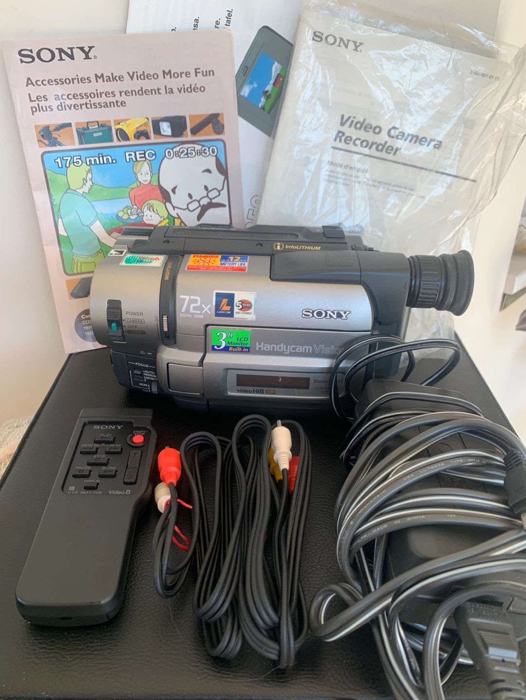 Sony Handycam Vision CCD-TRV715 Video Camera Recorder - photo 3