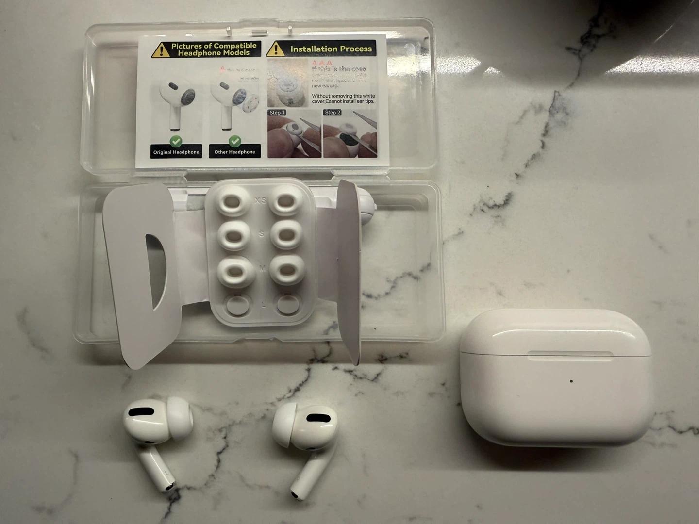 Apple AirPods Pro (1st Gen) with Charging Case and Ear Tips