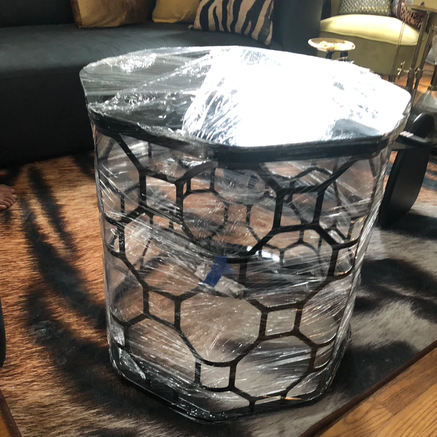 Modern Glam Accent End Table with Glass Top (New) - photo 4