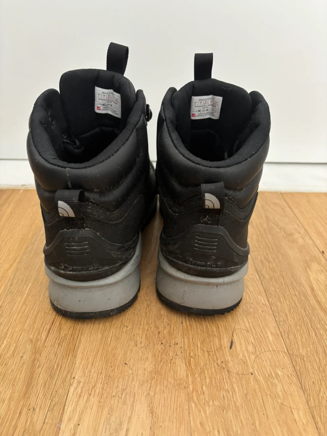The North Face Black Waterproof Hiking Boots Men's US 8 - photo 3