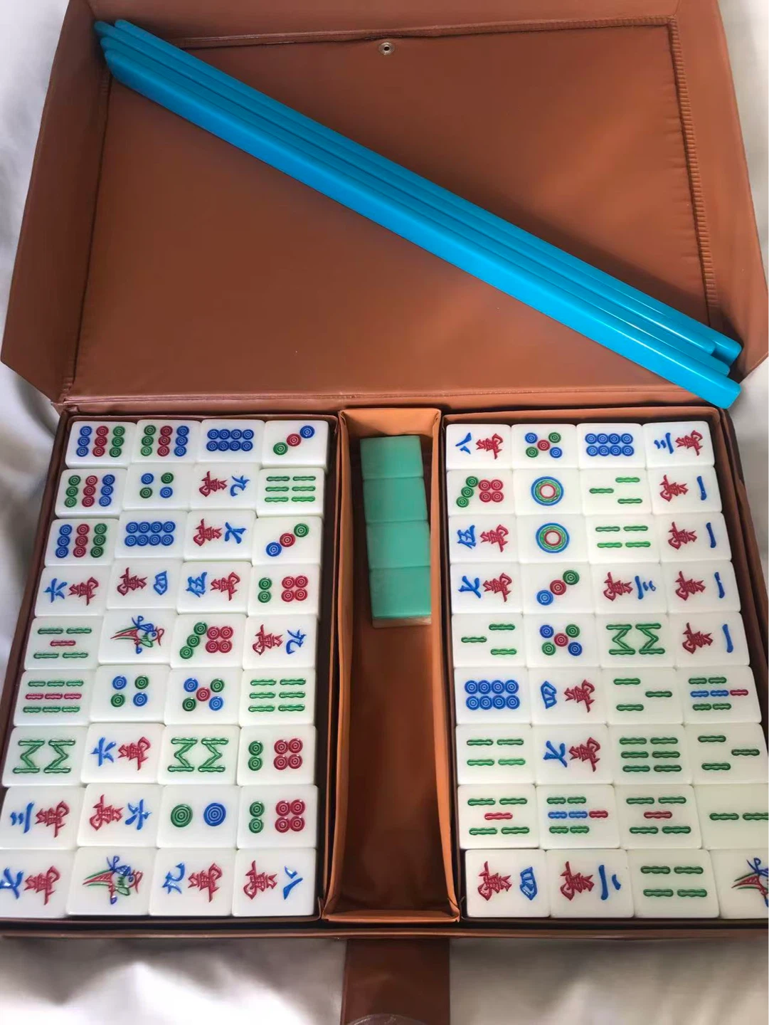 New Mahjong Set with Case