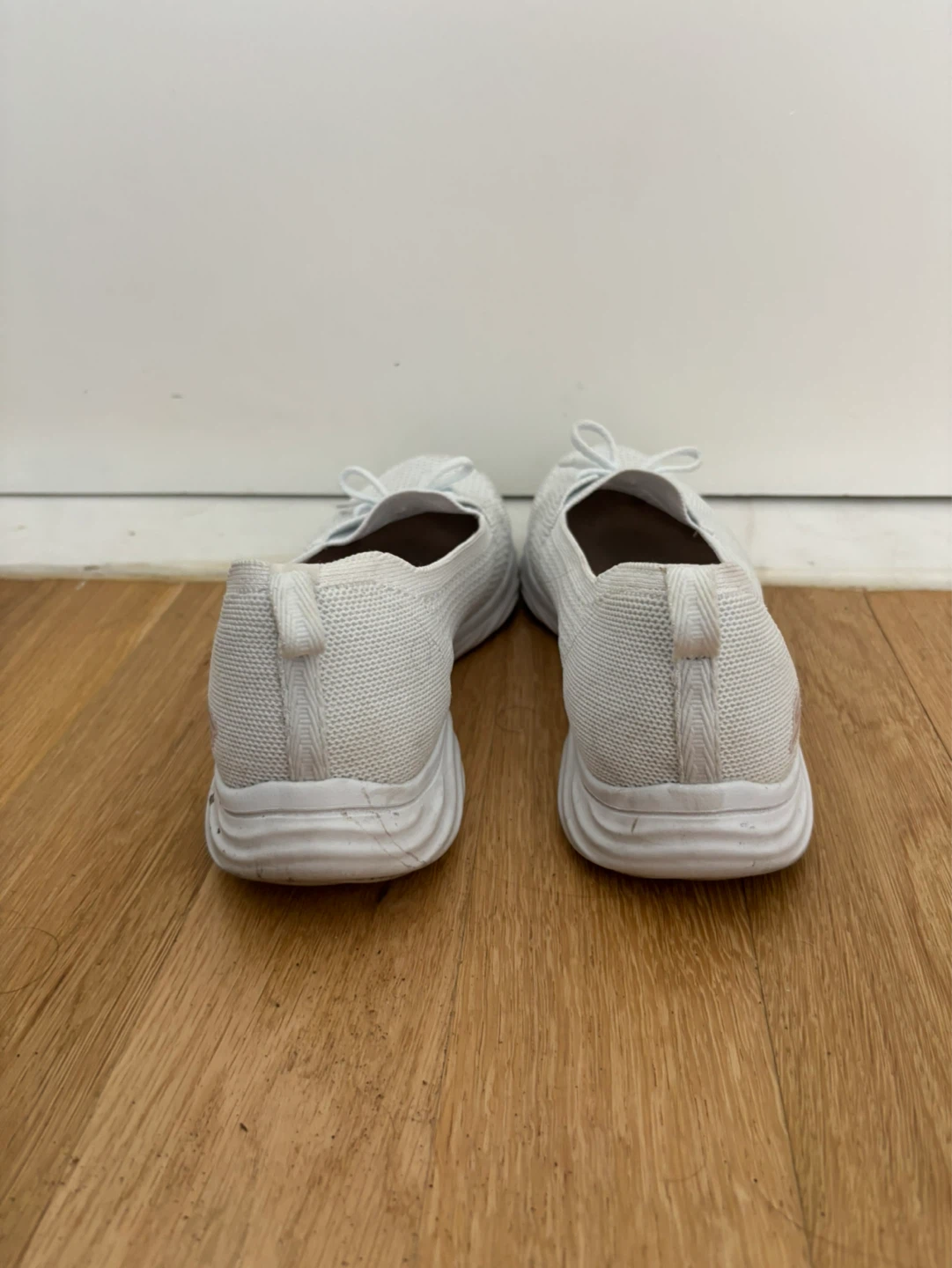 Skechers Goga Mat Plush White Slip-On Sneakers - photo 3