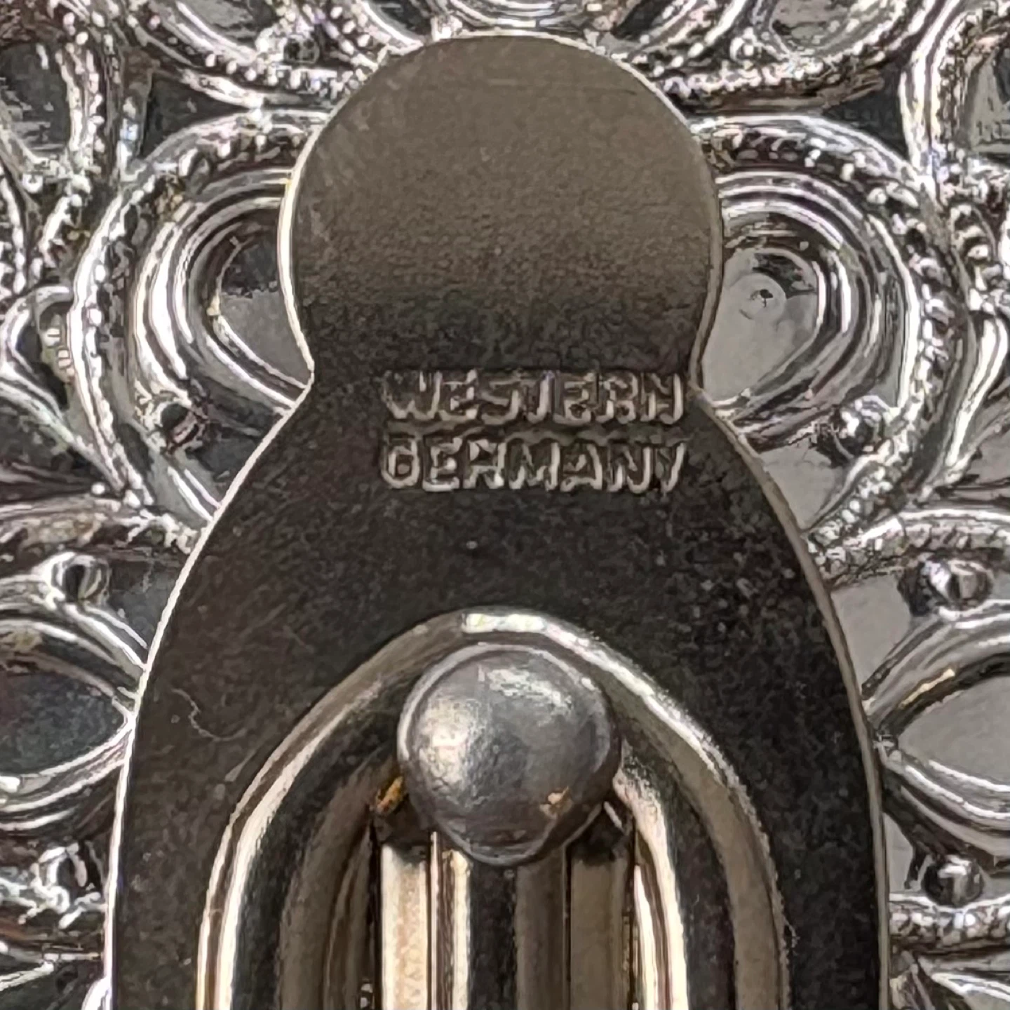 Vintage 1950s Silver Tone 3D Filigree Buckle Scarf Clip Flower - photo 5