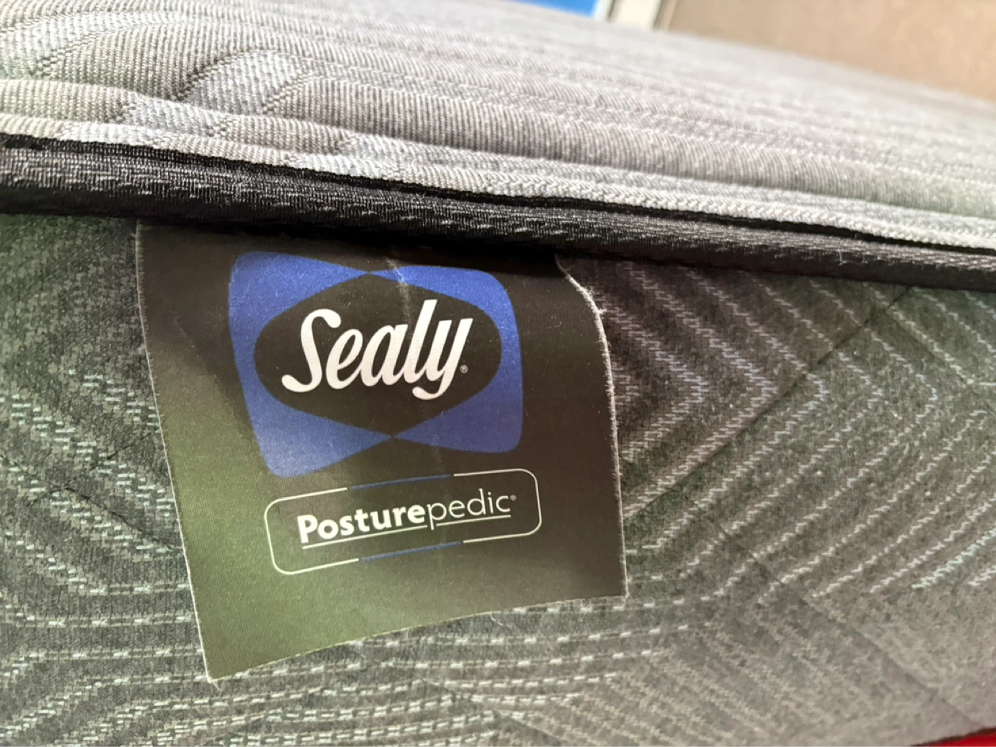 Sealy Posturepedic Mattress - photo 2