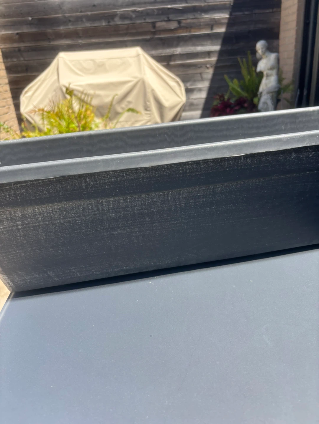 2 Black Plastic Planter pots - photo 4