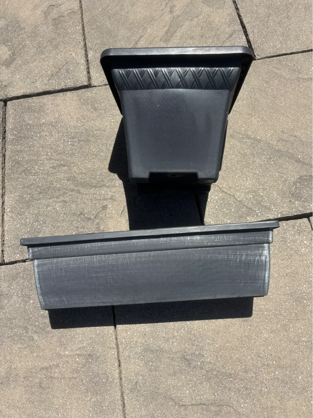2 Black Plastic Planter pots - photo 2