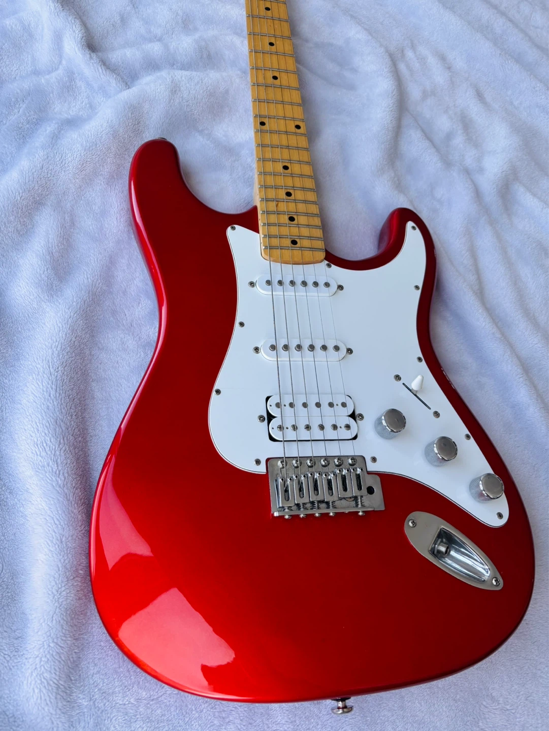 Kramer Stratocaster Like new in Ruby Red color - photo 2