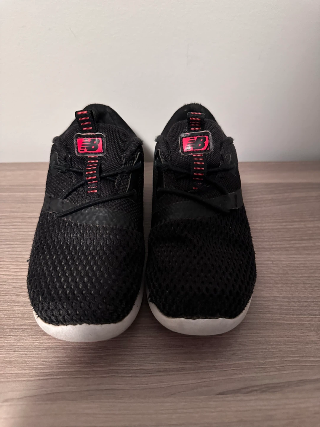 New Balance sneakers kids size 10 - photo 3