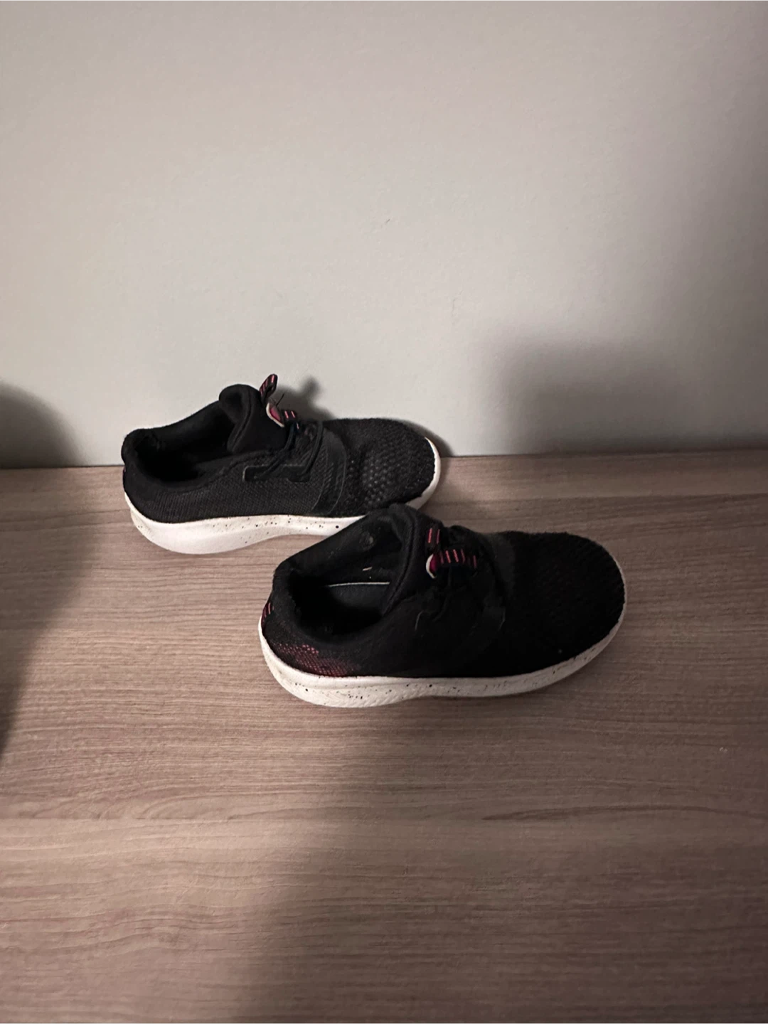 New Balance sneakers kids size 10 - photo 5
