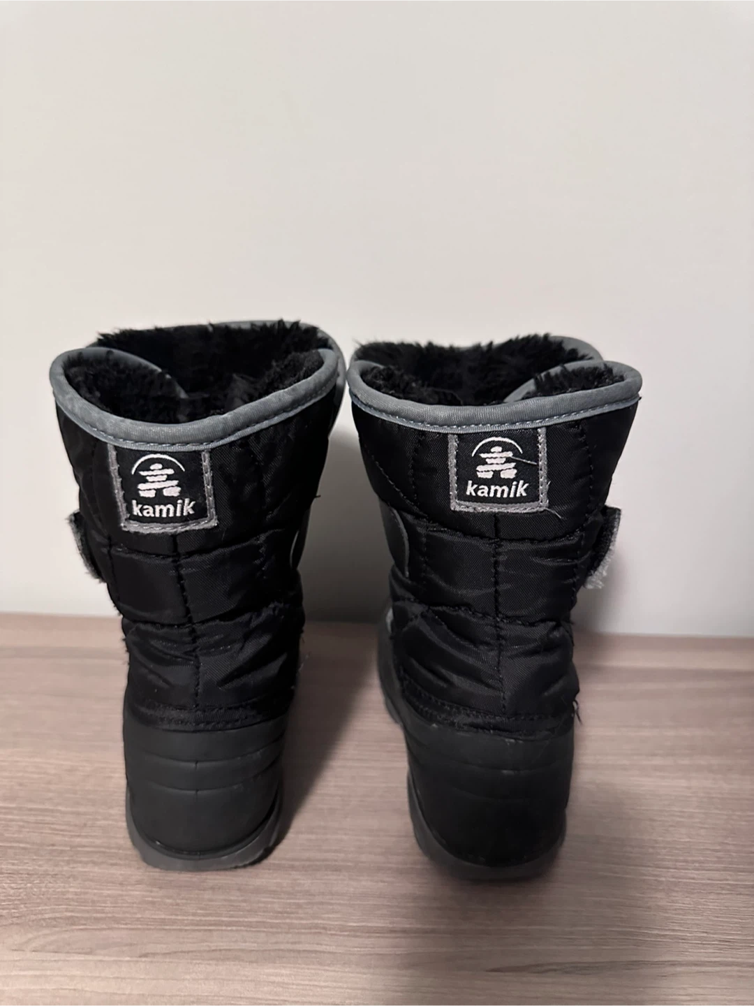 Kamik Black Insulated Snow Boots Kids Size 10 - photo 2