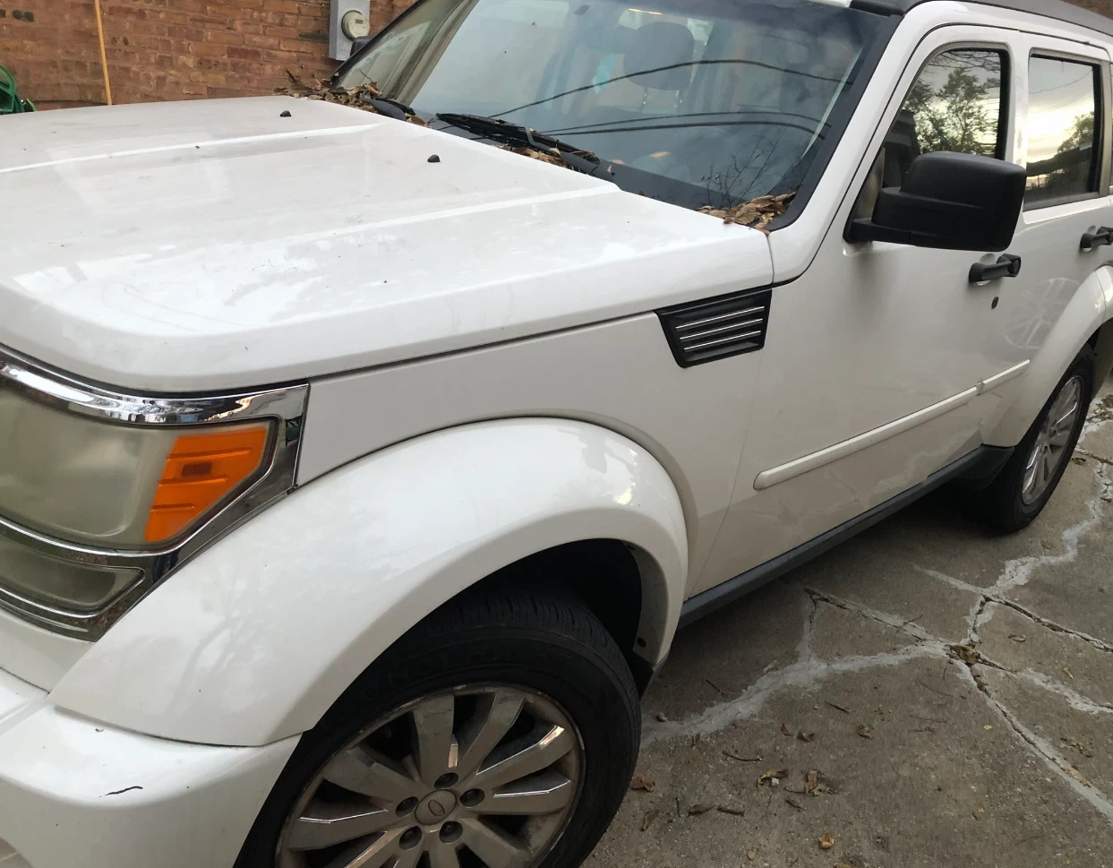 Dodge Nitro SUV - photo 2