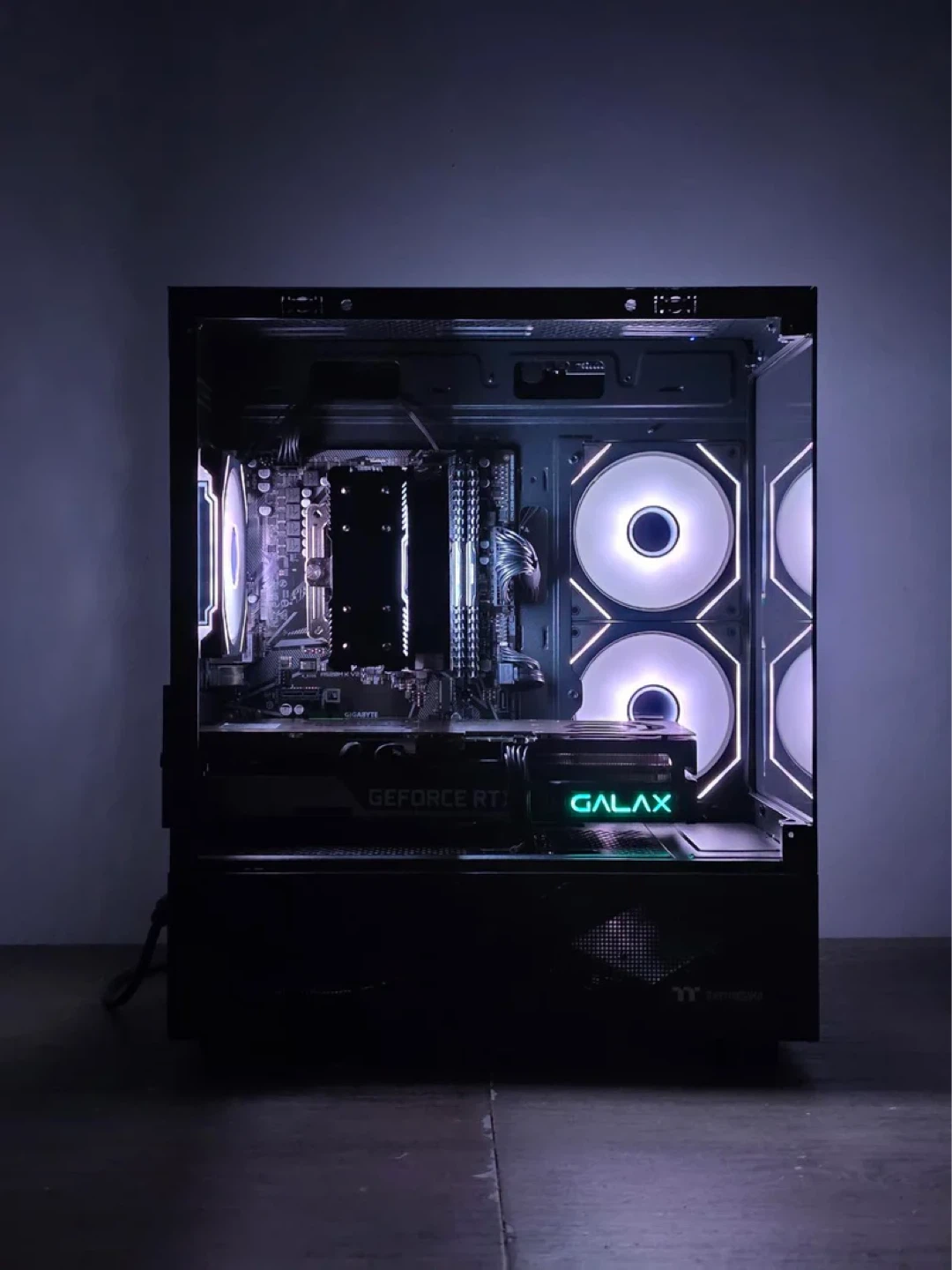 RTX 3070 Gaming PC | RYZEN 5 5600 | 16GB DDR4 | WIFI + Bluetooth - photo 4