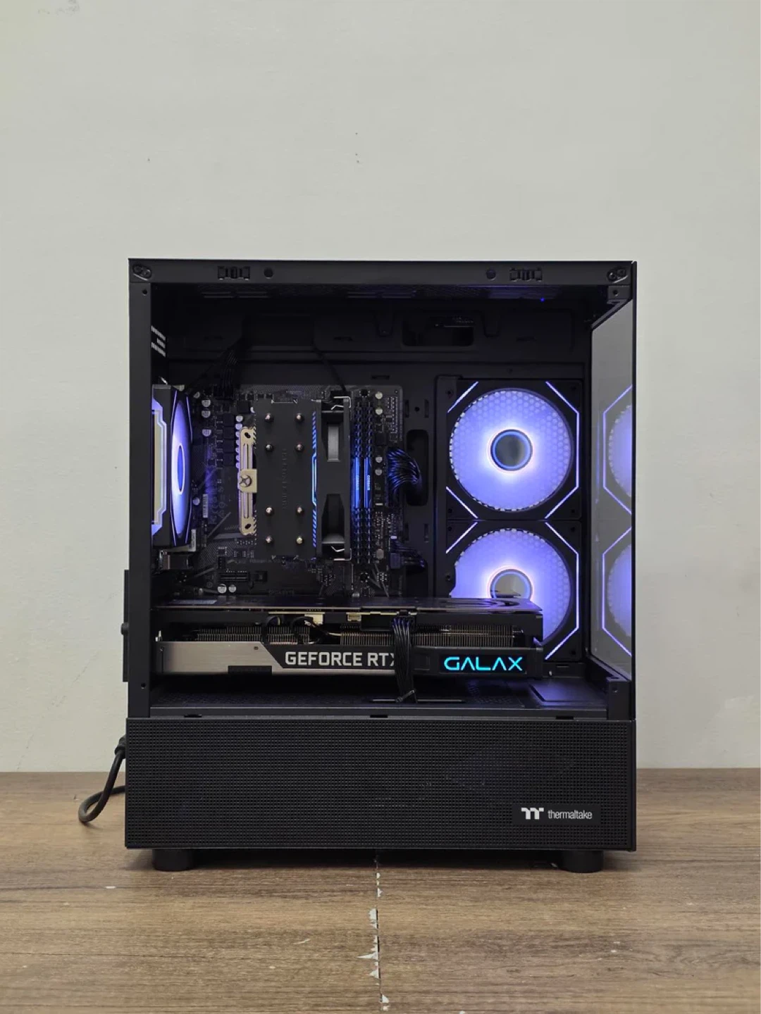 RTX 3070 Gaming PC | RYZEN 5 5600 | 16GB DDR4 | WIFI + Bluetooth - photo 2