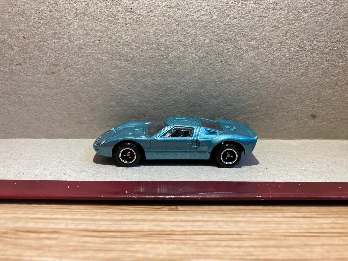 Matchbox Loose / Ford GT40 / Light Blue - photo 3