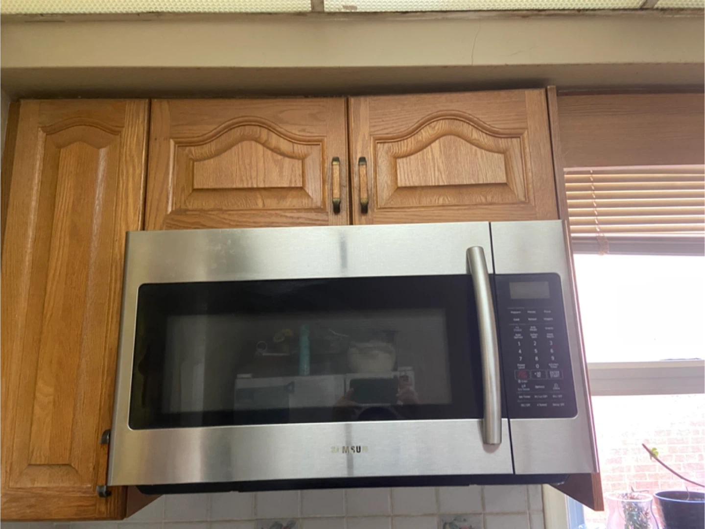 Samsung Over-the-Range Microwave not working as is - photo 3