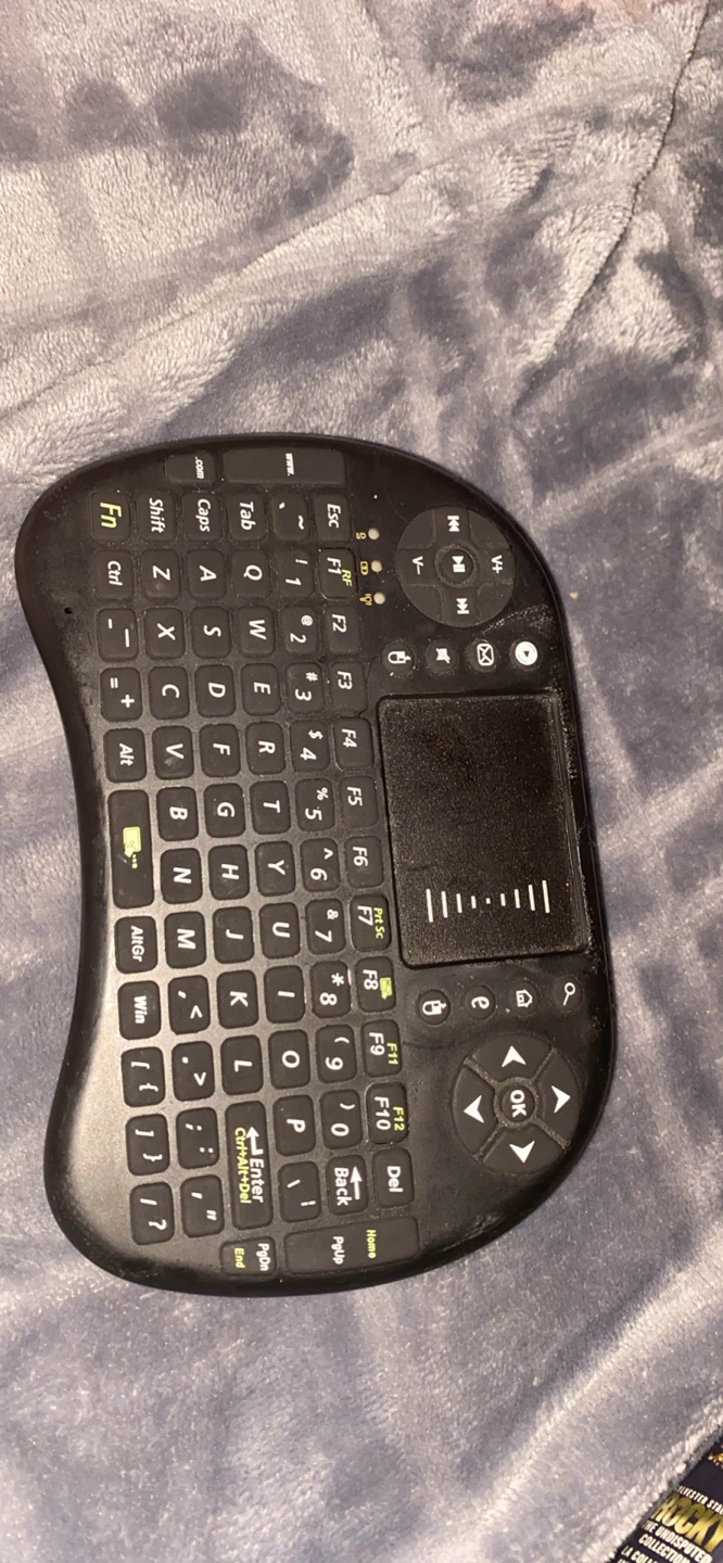 Mini Wireless Keyboards with Touchpad 1 for 15$ 2 for 30$