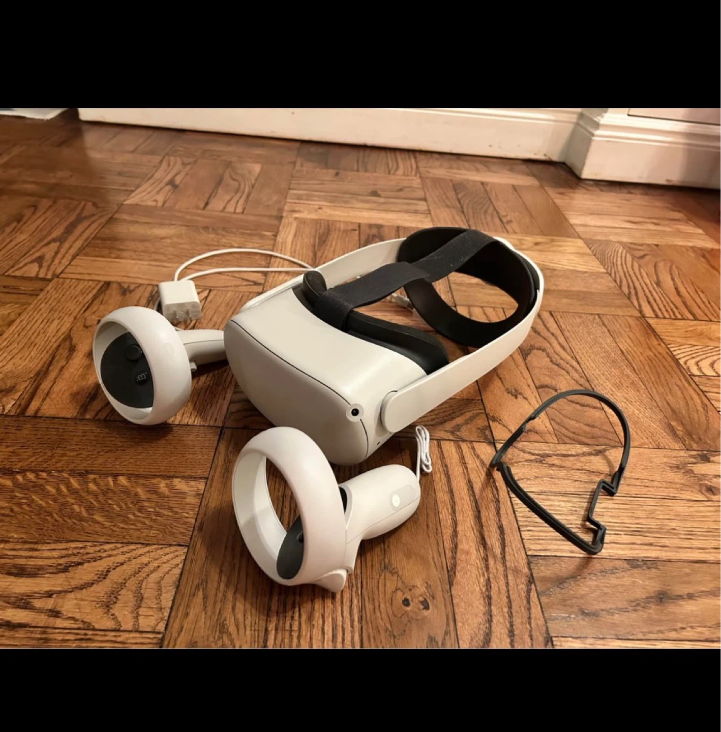 Meta Quest 2 VR Headset with Controllers