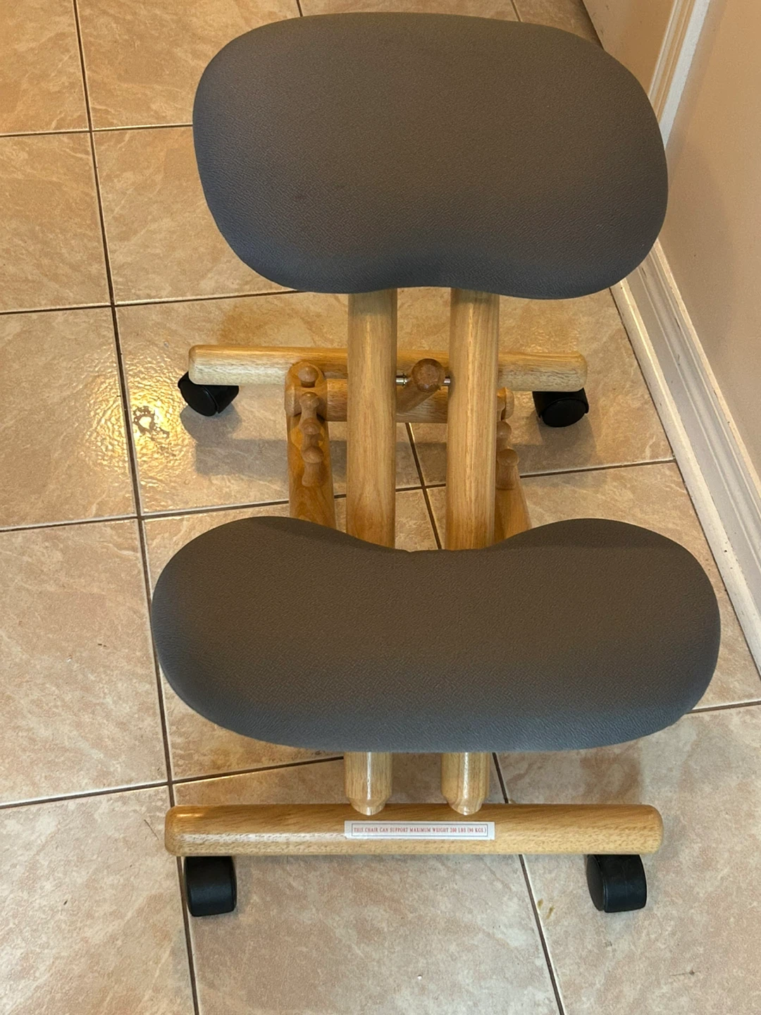Kneeling Chair with Wooden Frame - photo 2