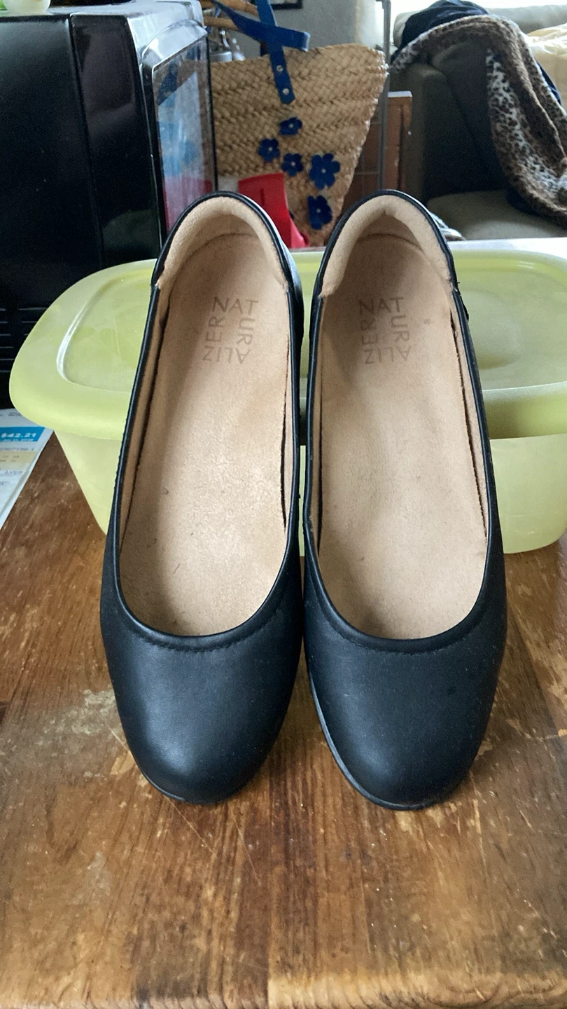 Naturalizer Black Leather Ballet Flats
